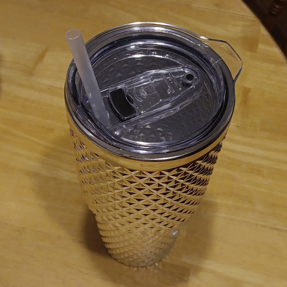 Gold or Silver 30oz Studded Tumbler NWT - Picture 4 of 6